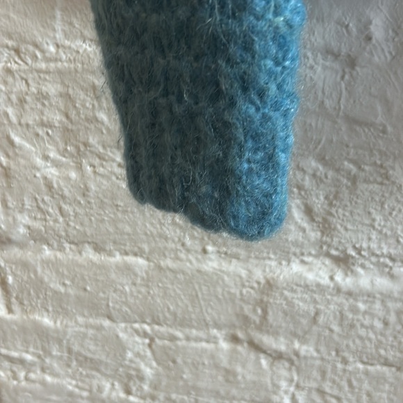 NAADAM - Bouclé Alpaca-Blend Turtleneck Sweater - Picture 6 of 8